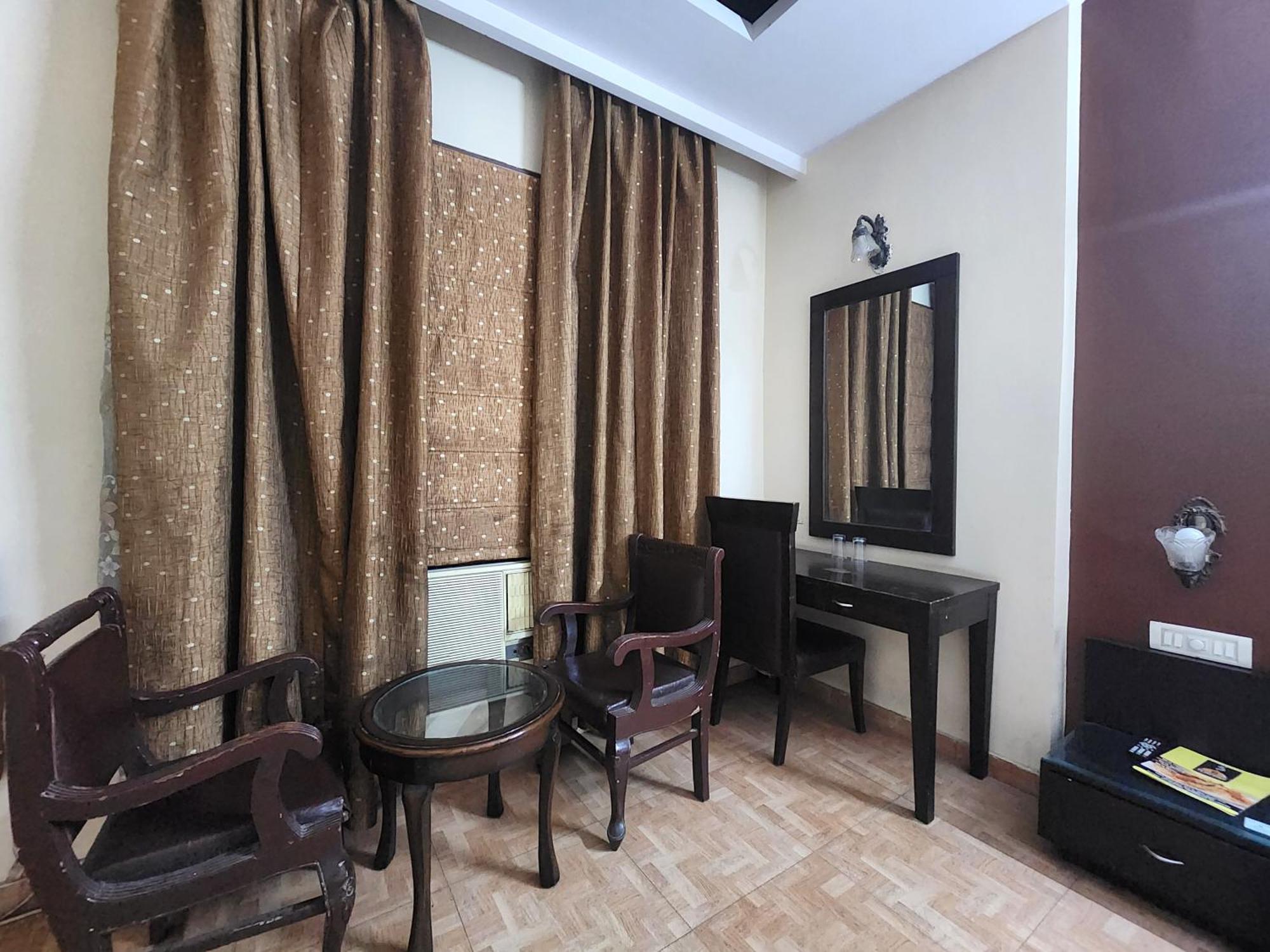 Hotel Mid Town Delhi  Eksteriør billede